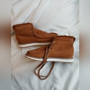 Gap Kids Cozy Tie  Boots Cognac Brown Suede Size 3